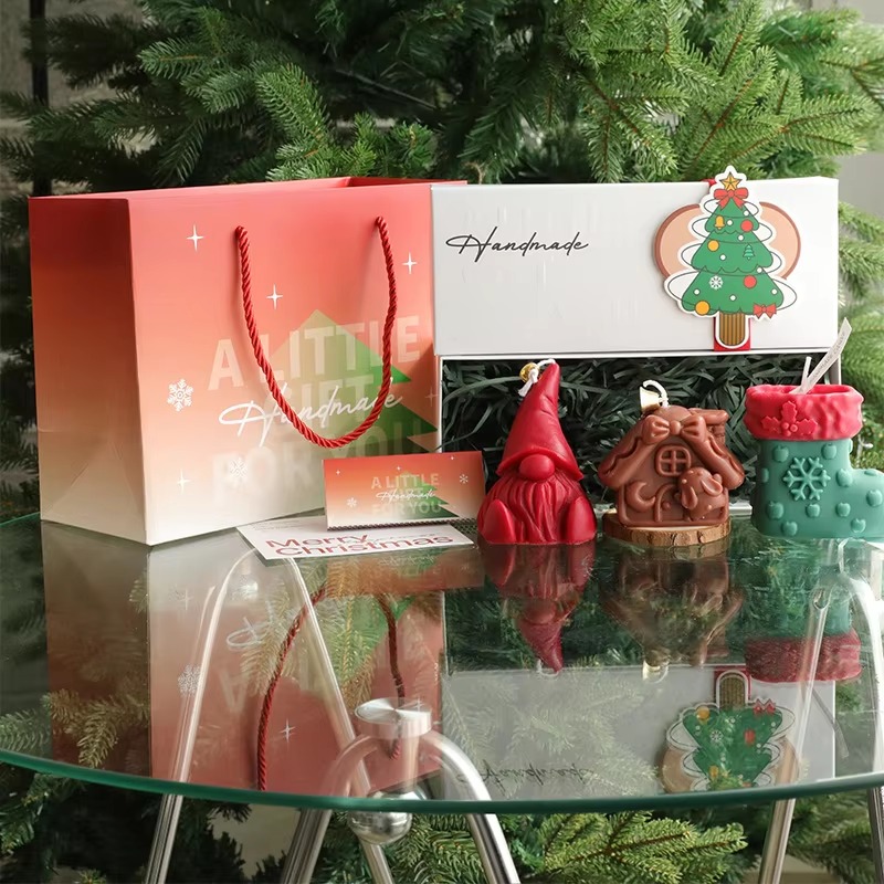 Conjunto de 3 Velas Aromáticas - Holiday Candle Set avaliação e preço